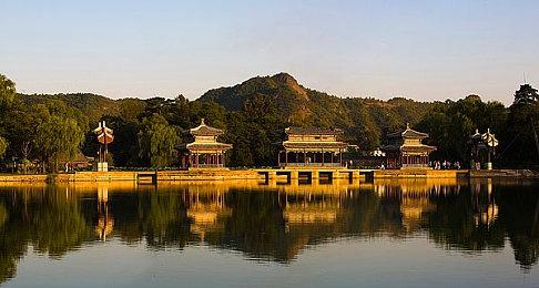 《寂静岭2》重制新作涩谷宣传造势 10月8日发售在即